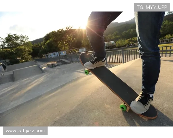 南京滑板队的灵活性揭秘：滑板巨献带你领略青春风采与激情碰撞