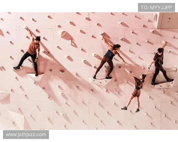 成都极限运动队在攀岩联赛中的团队协作表现分析与点评